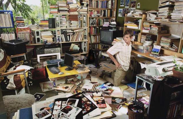 casa-llena-objetos-2